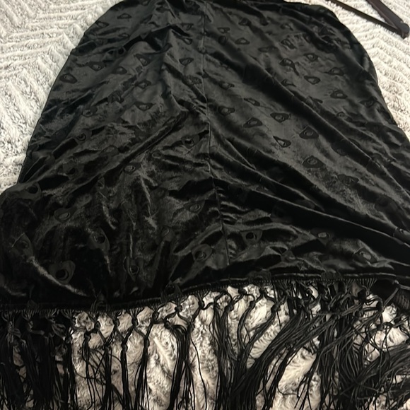Gothic style velvet poncho - Picture 3 of 4
